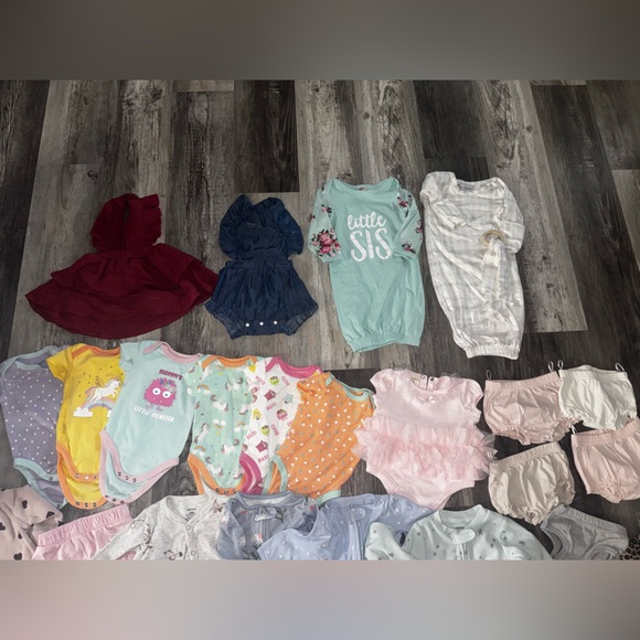 Assorted Baby Onesies and Outfits - Picture 3 of 4